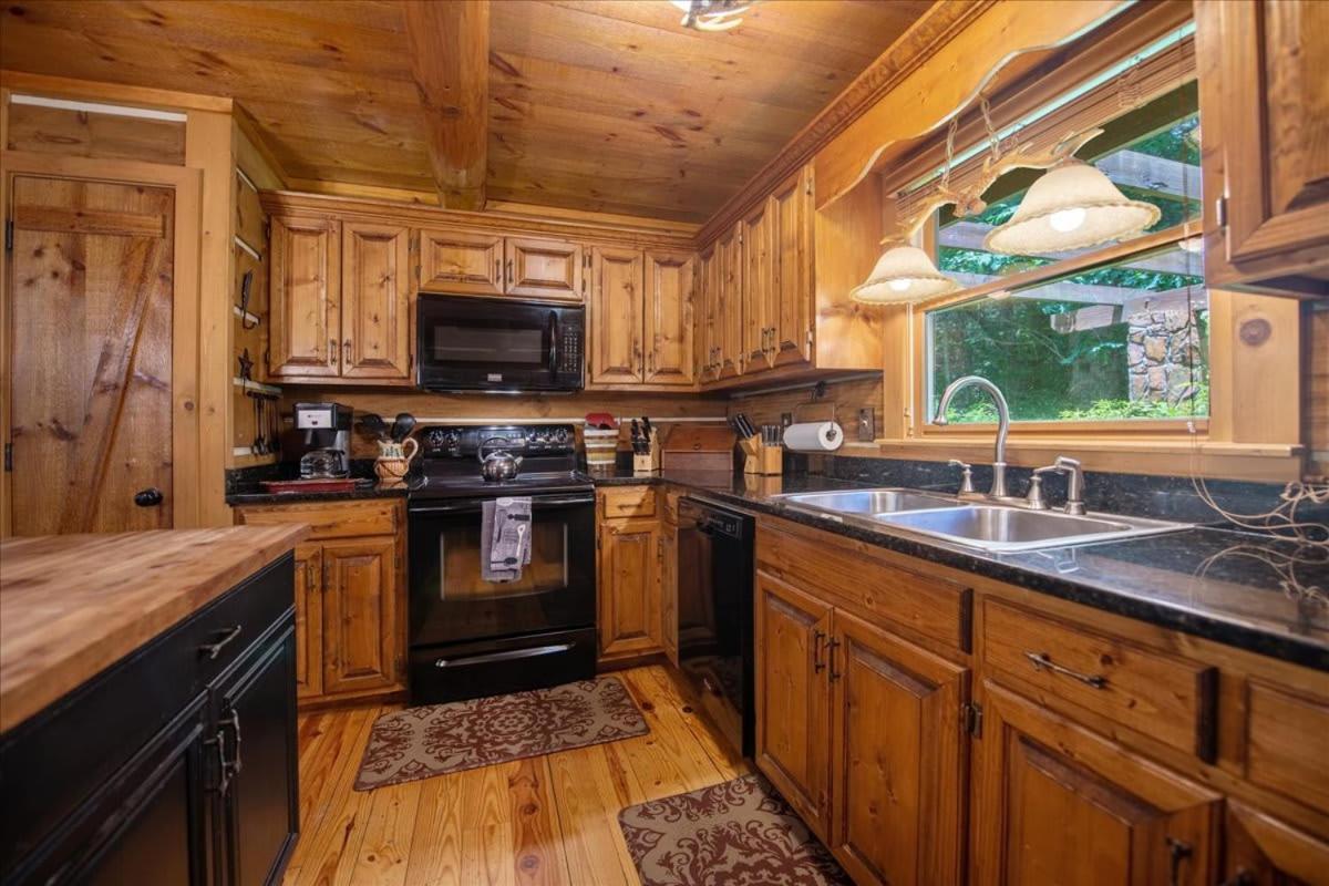 Waterfront Mountain Cabin With Hot Tub Villa Blue Ridge Eksteriør billede